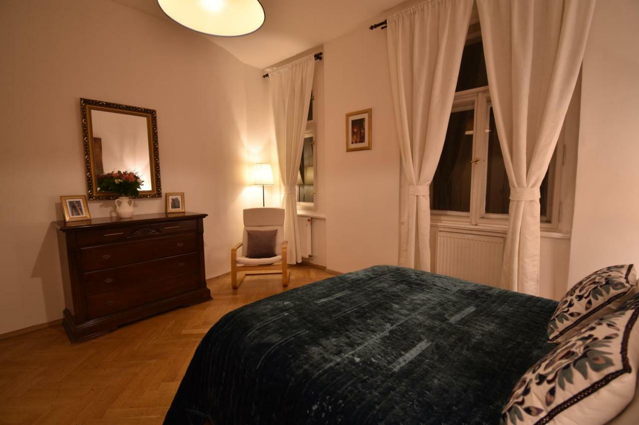 Apartmán Cozy Flat By The Astronomical Clock Praha Exteriér fotografie